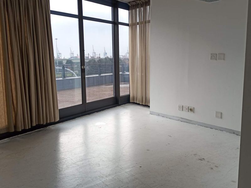 Bespoke Office / Studio Space in Vibrant mixed use hub, Woodstock - Photo 5