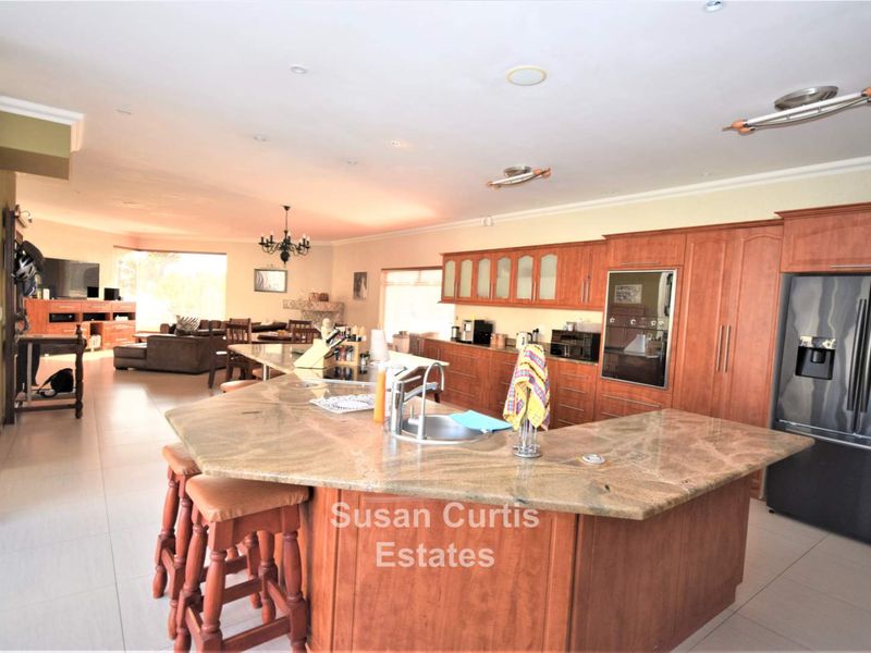Executives Mansion - Photo 3