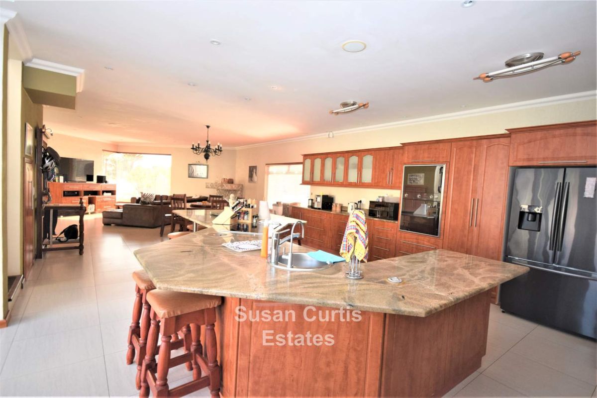 Executives Mansion - Photo 3