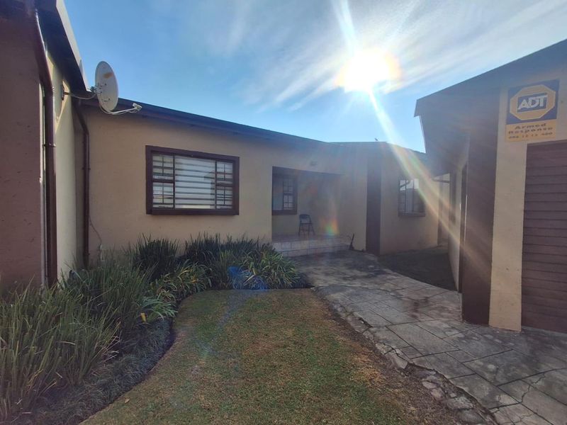 FAMILY AND PET FRIENDLY COMPLEX - LIEFDE EN VREDE - Photo 1