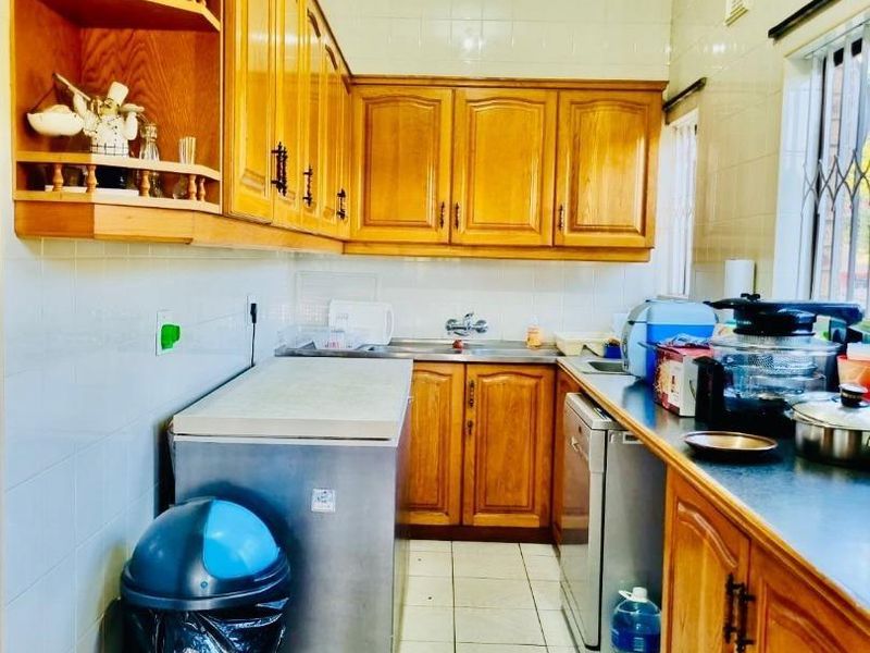 Discover Your Dream Family Oasis in Regency Park, Pinetown - Photo 7