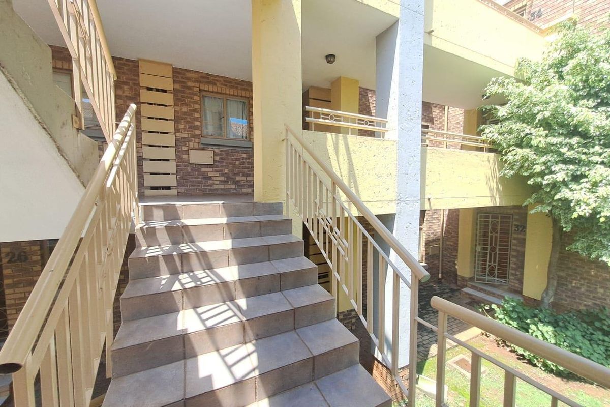 Investors Property / Frist Time Buyers! - Photo 2