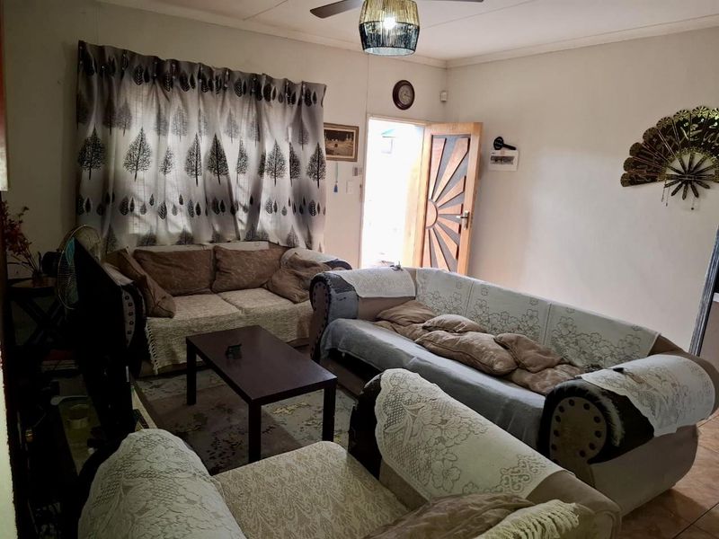 Below Valuation! Secure Your 2-Bedroom Apartment in Veddersdal Today - Photo 6