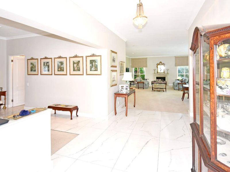 Luxury living within a secure Bryanston enclosure - Photo 2