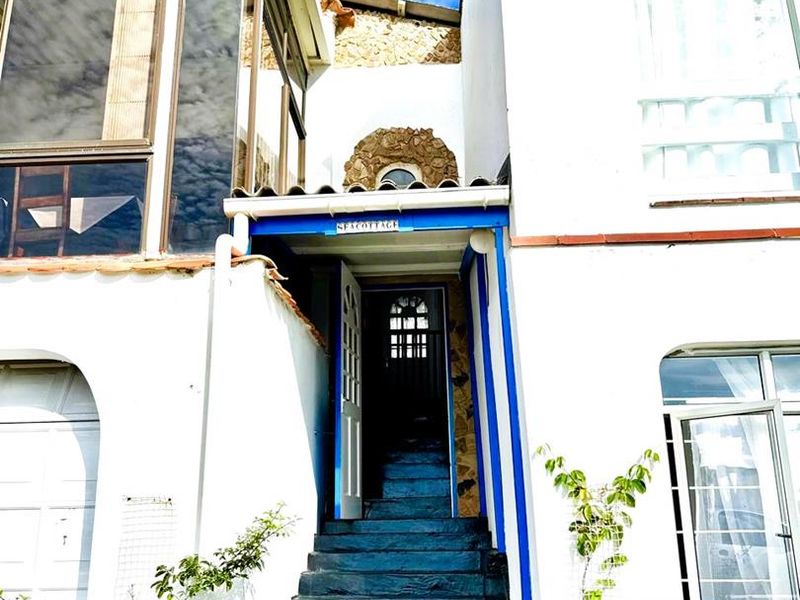 Marvelous Mtwalume - Spacious Family Home or a Lucrative holiday rental opportunity - Photo 2