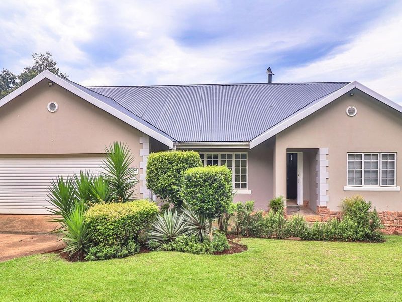 Well-kept family home with great entertaining space in central Howick - Photo 2