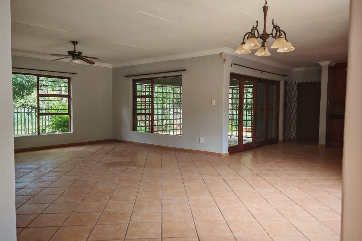 Charming River Front Home For Sale - Photo 4