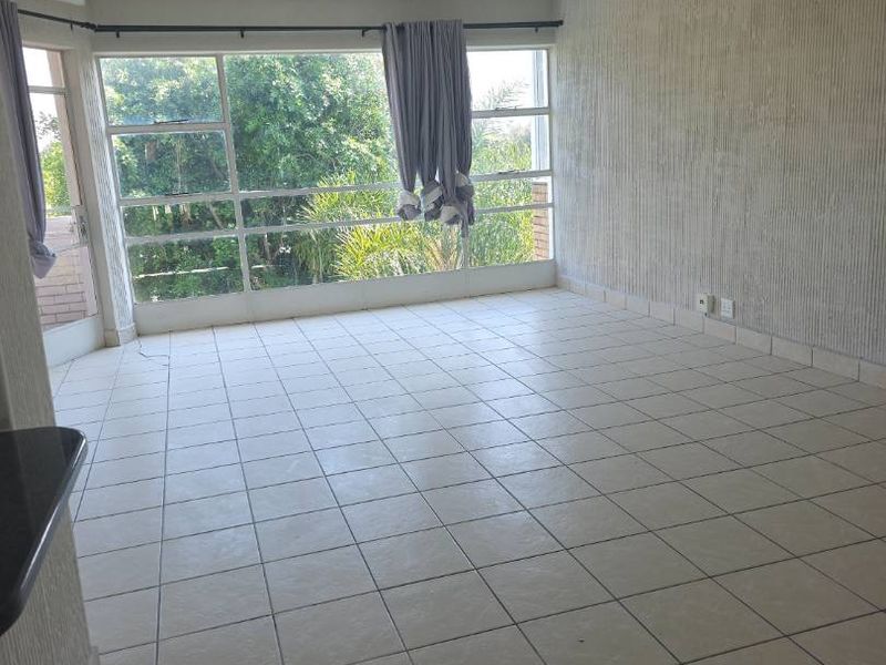 EXEPTIONAL 3 BED APARTMENT AT A REAL BARGAIN  SELLING PRICE - Photo 6