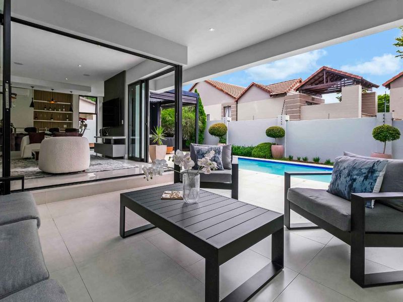 A STRIKING AND SOPHISTICATED MODERN CONTEMPORARY MASTERPIECE, IN A SOUGHT AFTER QUIET AND SERENE ESTATE - Photo 3