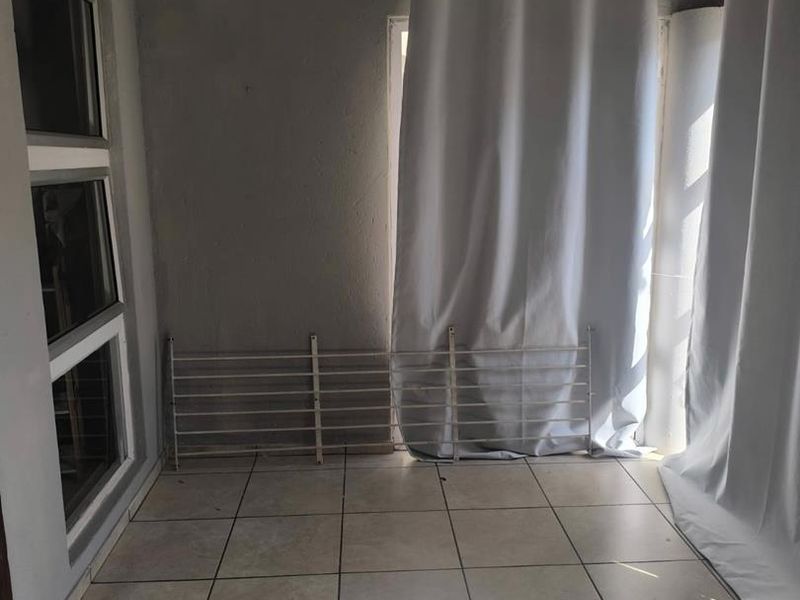 Pet Friendly Townhouse with own garden!! - Photo 4