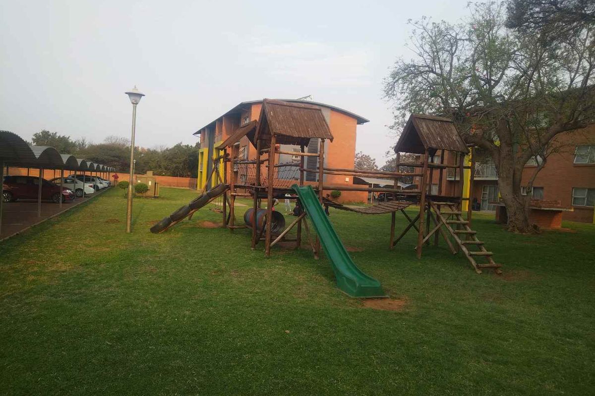 2 bedrooms ground floor apartment for sale in Montana, Pretoria - Photo 4