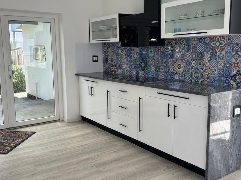 🏡 Exclusive 3 Bedroom Family Home with Separate Flat for sale in Vineta, Swakopmund. - Photo 5