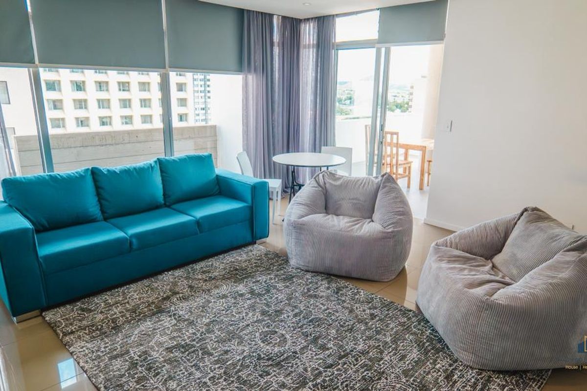 WELL SOUGHT AFTER FULY FURNISHED, APARTMENT TO RENT IN WINDHOEK CBD!! FREEDOM PLAZA!! AVAILABLE IMMEDIATELY!!! - Photo 2