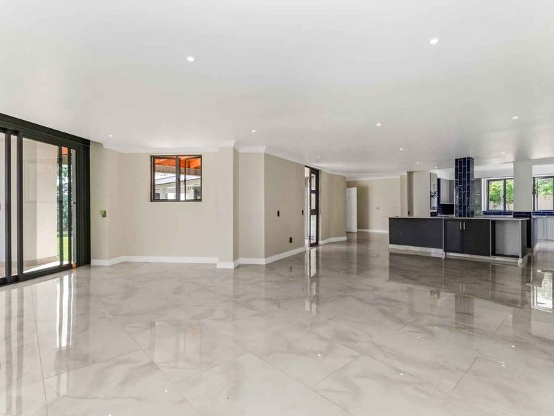 SECURE BEAULIEU ESTARE LIVING - FULLY RENOVATED AND READY TO IMPRESS! - Photo 6