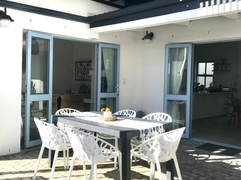 Furnished 3 Bedroom Townhouse to rent in Kingshaven - Photo 6