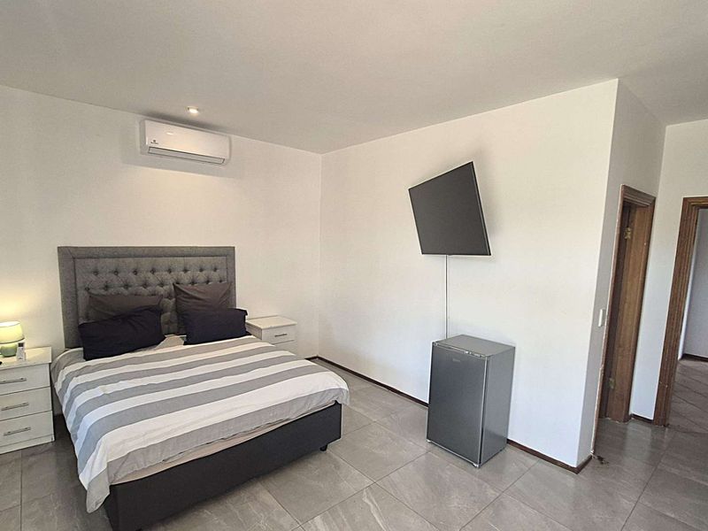 Exceptional 5 Bedroom Free Standing House in Morningside – Prime Position Near Sandton CBD | Ideal Luxury Home or Boutique Guesthouse Opportunity** - Photo 9