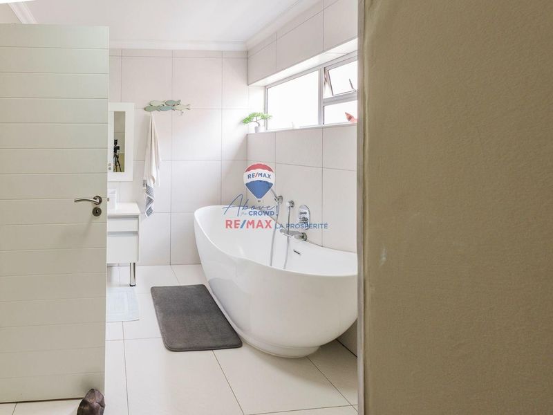 Beautiful Sea Front House Swakopmund - Photo 7