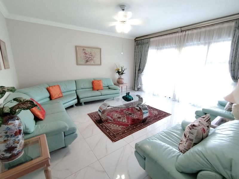 Luxury Living in Elawini Estate - Photo 2