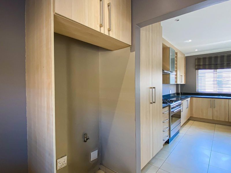 Exquisite Facebrick Cluster, Only 4 in complex! - Photo 10