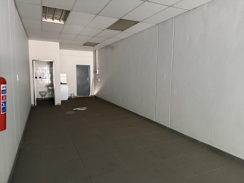 70 Sqm RETAILS SPACE ON SPECIAL TO RENT IN PRETORIA FOR R 5999.00 PM AVAILABLE IMMEDIATELY. - Photo 3