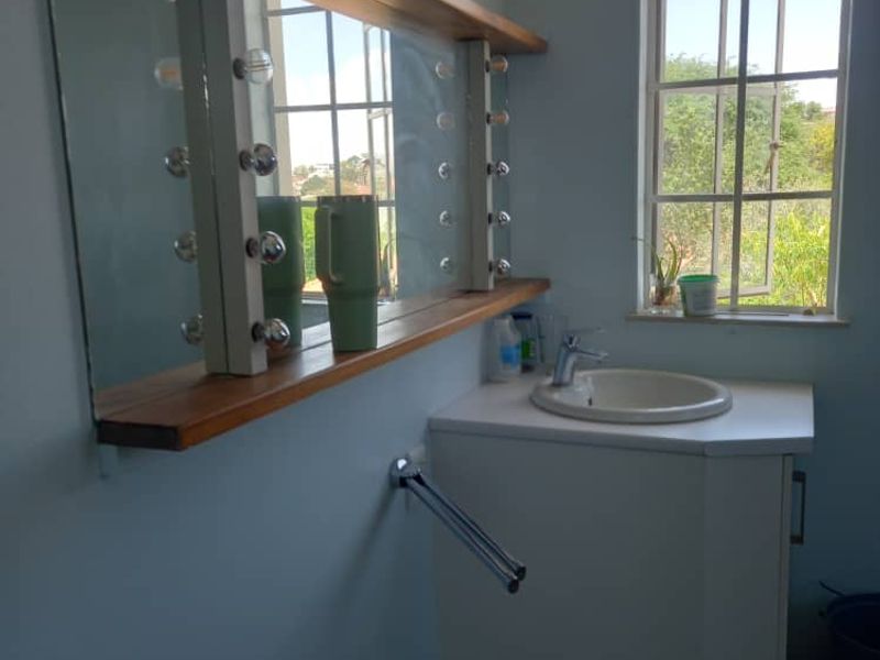 EROS FLAT TO LET - FULLY FURNISHED - Photo 10
