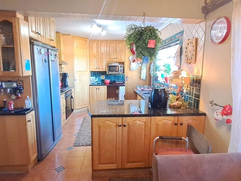 3 Bedroom Pet Friendly Cluster Available In Brackendowns - Photo 5