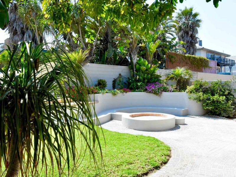 Spacious 4-Bedroom Family Home with Boma & Jacuzzi in prime location - Photo 2