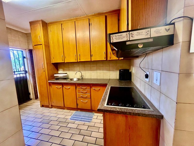 Beautiful home for Sale in Dersley - Photo 4