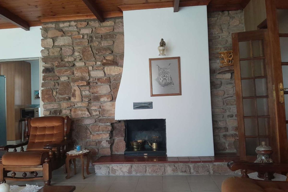 Well maintained 4 Bedroom Family Home - Photo 2