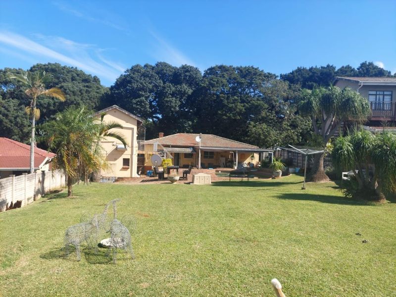 A most tempting buy in Yellowwood Park - Photo 1