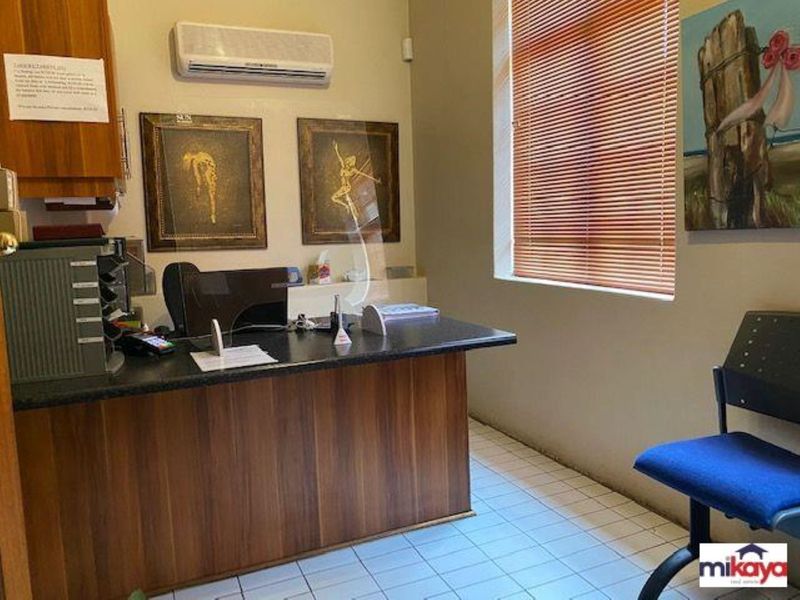 Prime Office Space for Sale in Westdene! - Photo 3