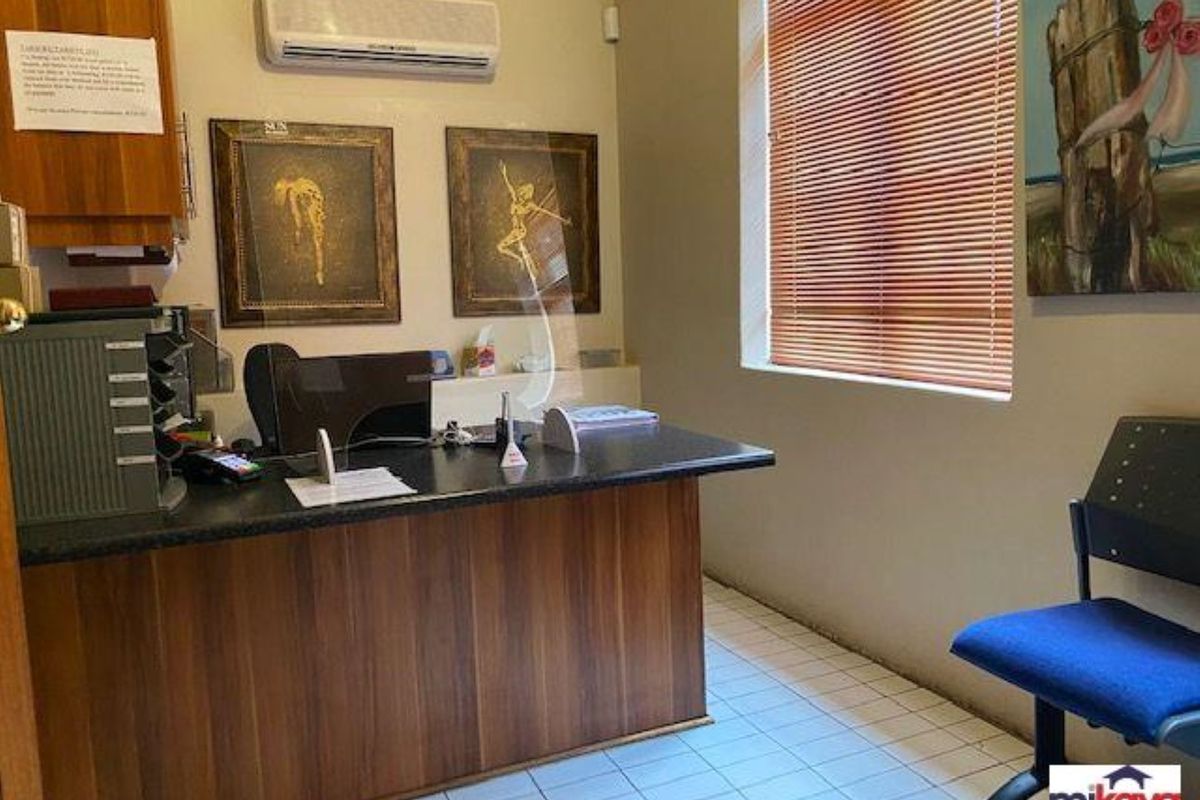 Prime Office Space for Sale in Westdene! - Photo 3