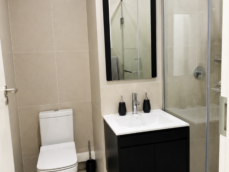 Modern 3 Bedroom 3 Bathroom Apartment for Sale - Photo 4