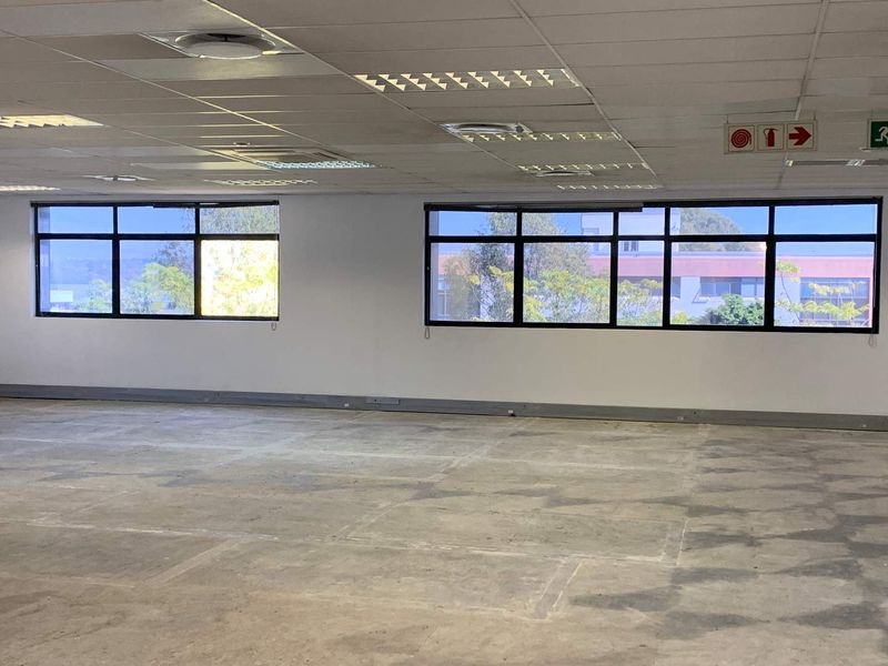 329m2 First Floor Office To Let at 11 Naivasha Road, Sunninghill - Photo 7
