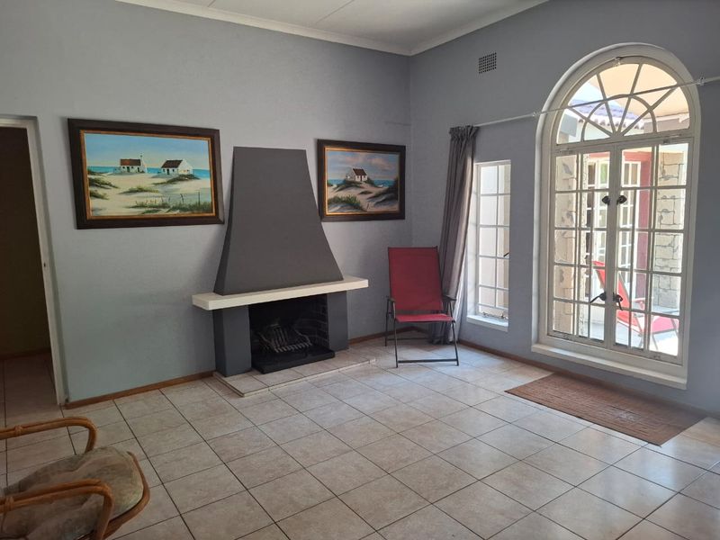 Elegant Masterpiece Offering Exceptional Entertaining Spaces - Photo 10