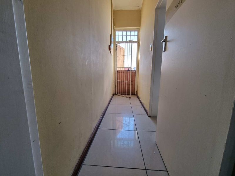 Available space to rent - Photo 10