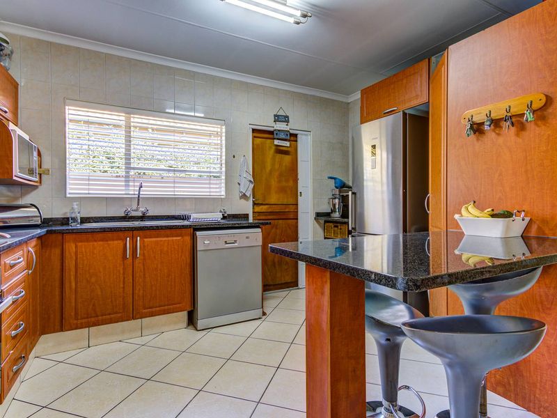 SAFE AND SECURE - Photo 9