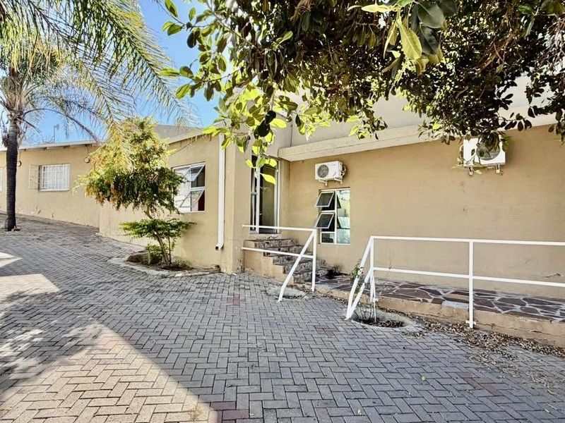 PRIME INVESTMENT OPPORTUNITY, HOCHLANDPARK, WINDHOEK - Photo 2