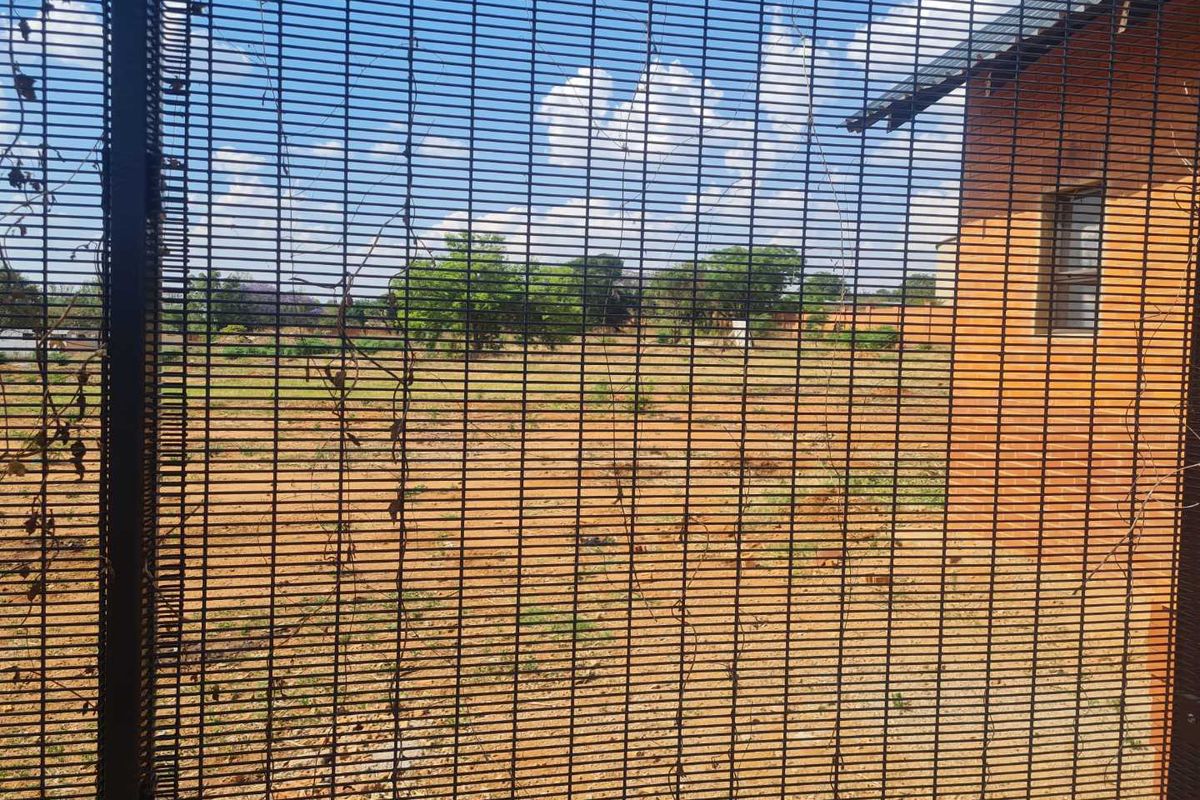 EXCLUSIVE MANDATE - LOVELY PROPERTY FOR DEVELOPMENT - Photo 4