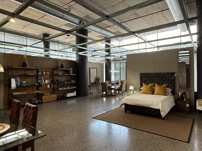 High-Exposure showroom space to let in Foreshore - Photo 9