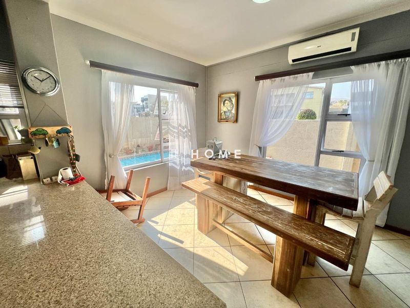 Family Home for sale near Windhoek Gimnasium - Photo 9