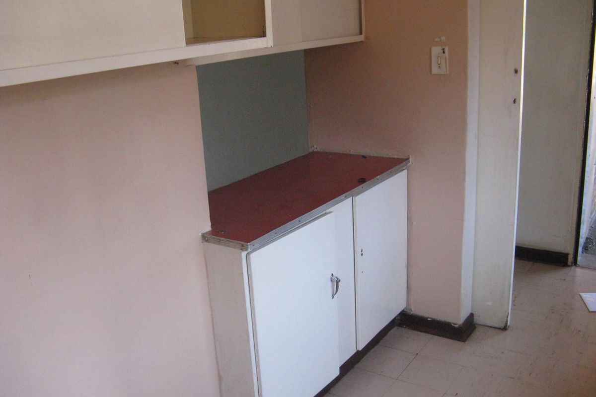 BACHELOR FLAT TO RENT IN ELOFFSDAL - Photo 4