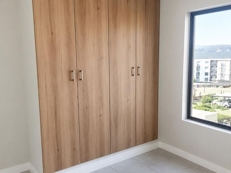 Modern 2 Bedroom, 1 Bathroom for Sale - Photo 3
