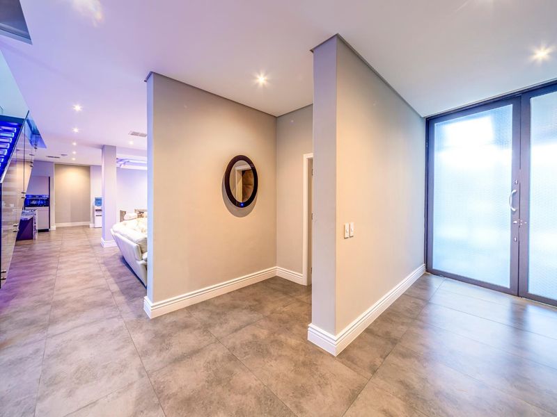 Modern Five Bedroom Home For Sale In Waterfall Country Estate. - Photo 7