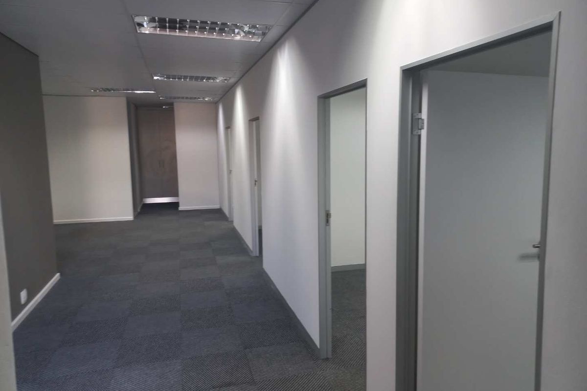 Office space available immediately, just off William Moffett Expressway! - Photo 3