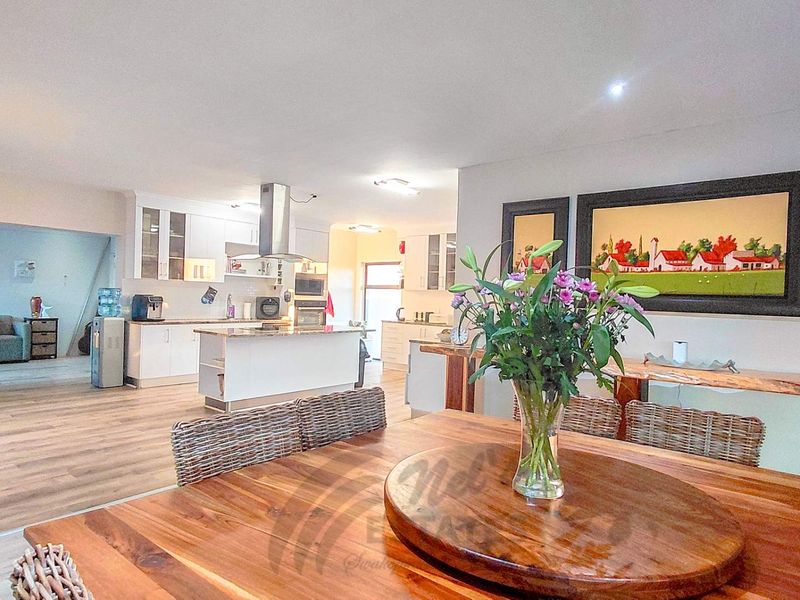 Impressive and Modern Home For Sale in Kramersdorf, Swakopmund - Photo 7