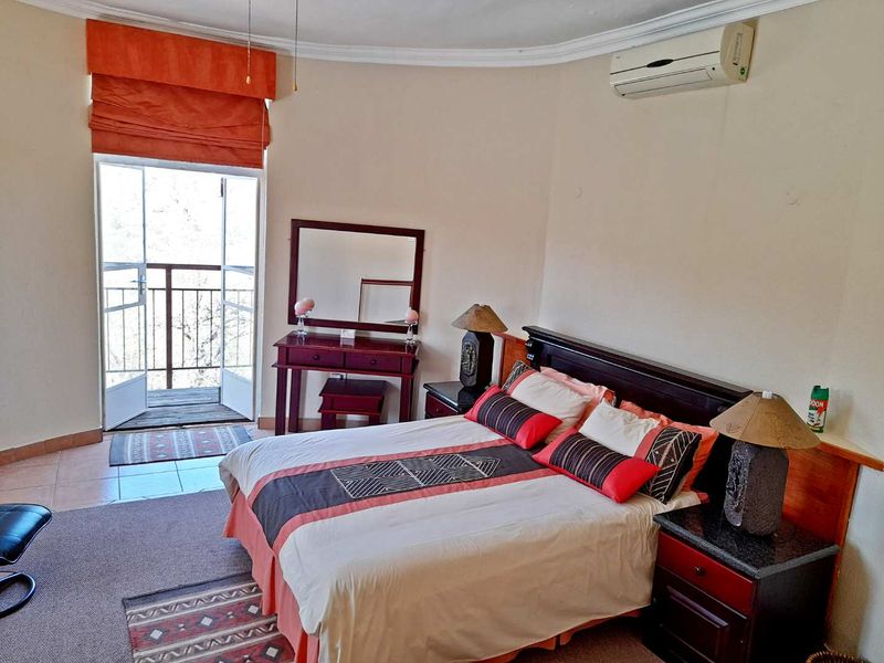 8 Sleeper House in Game Lodge - Photo 6