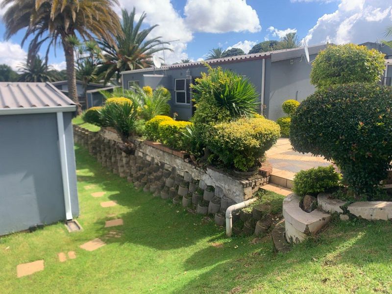 **2-Bedroom Apartment for Rent in Mondeor - Photo 10