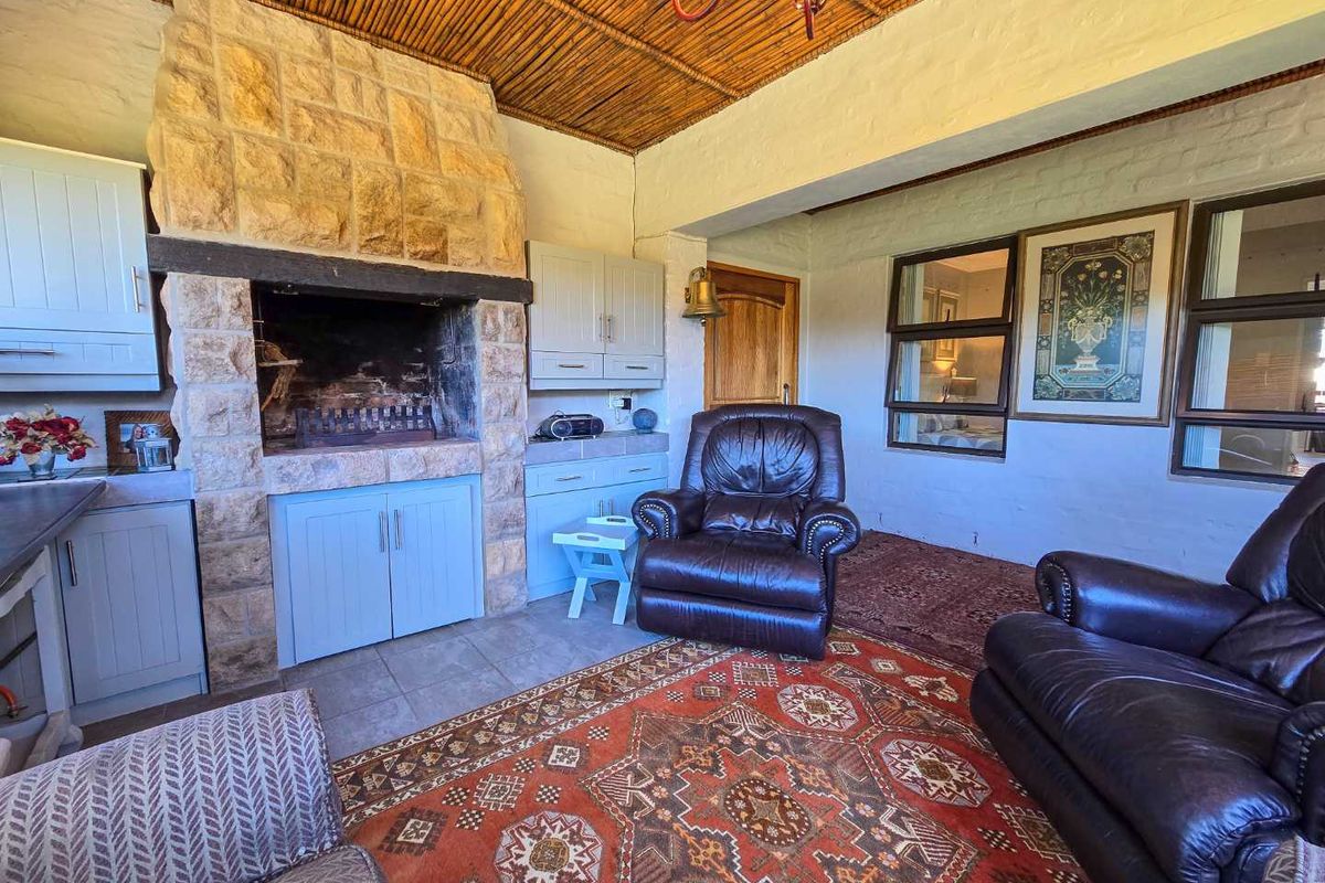 Upmarket family home for sale in Stilbaai-Wes. - Photo 4