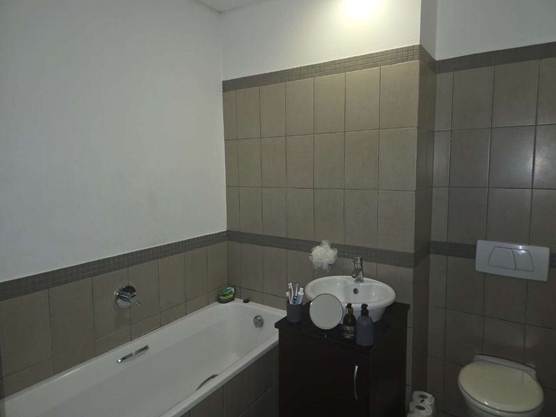 Charming Bachelor Apartment in Ferreirasdorp - Photo 8